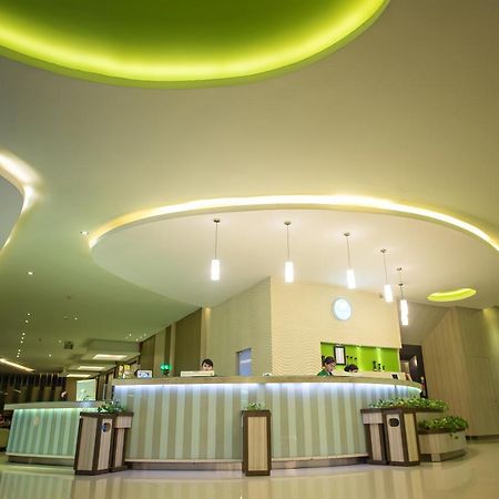Hotel Wisata Niaga Пурвокерто Екстер'єр фото