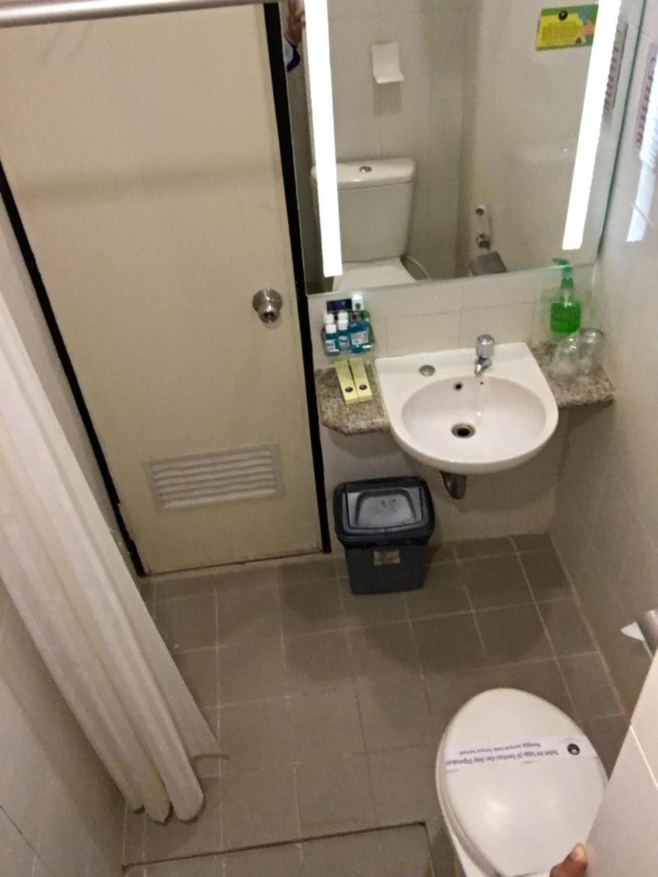 Hotel Wisata Niaga Пурвокерто Екстер'єр фото